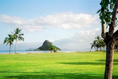 Punchbowl Crater, Honolulu - Home to the National Memorial Cemetery of ...