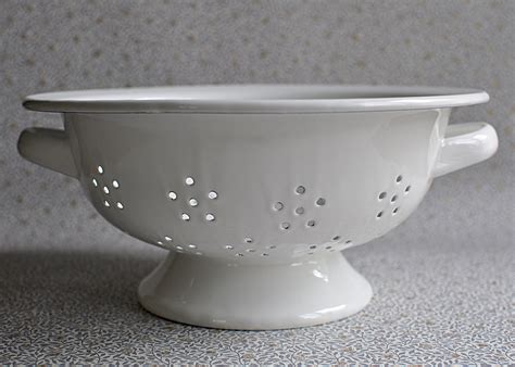 White Enamel Colander Vintage Style | Ib Laursen - Willekulla