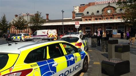 Slough station deaths: Mother and son killed by train - BBC News