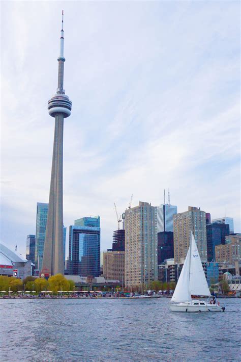 Sail Toronto – Chartered Sailing Tours from Downtown Toronto