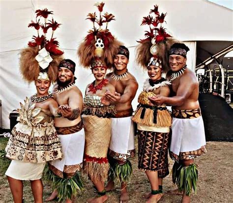 Polynesian dance, Samoan clothing, Samoan dance