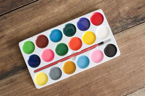 Free Stock Photo 12179 New watercolor palette with brush | freeimageslive