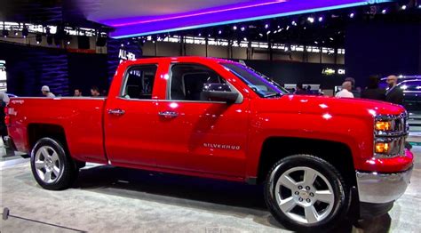 2015 Chevy Silverado Custom: What You Need to Know [Video] - The Fast Lane Truck