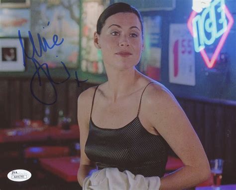 Minnie Driver Signed "Good Will Hunting" 8x10 Photo (JSA COA) | Pristine Auction