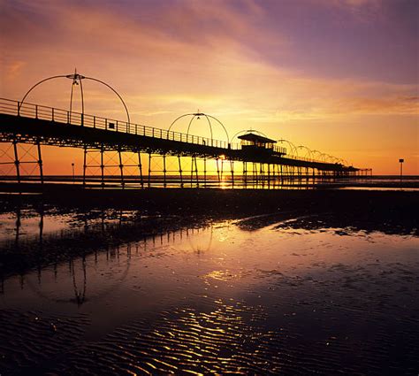 Southport Beach Uk Stock Photos, Pictures & Royalty-Free Images - iStock