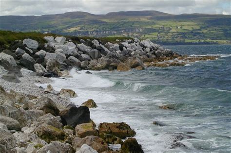 Glenarm Coast Walk - WalkNI