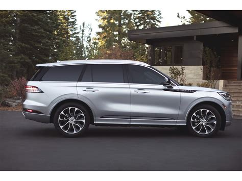 2023 Lincoln Aviator: 137 Exterior Photos | U.S. News