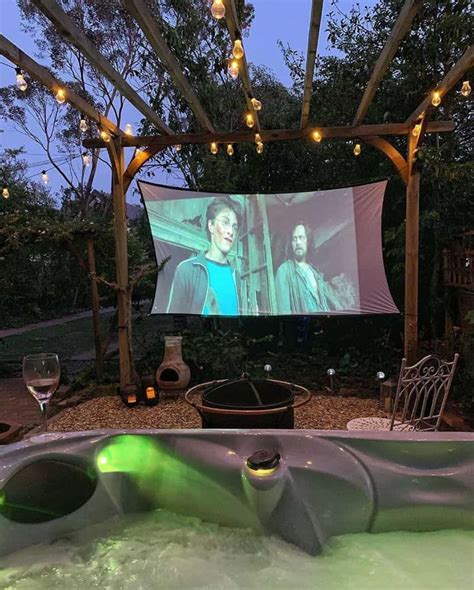 21 DIY Outdoor Movie Screen Ideas For A Magical Backyard | Diy outdoor ...