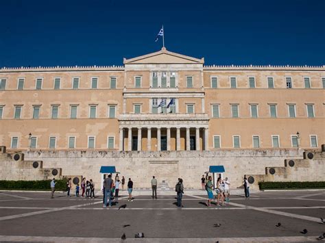 SYNTAGMA SQUARE - Location