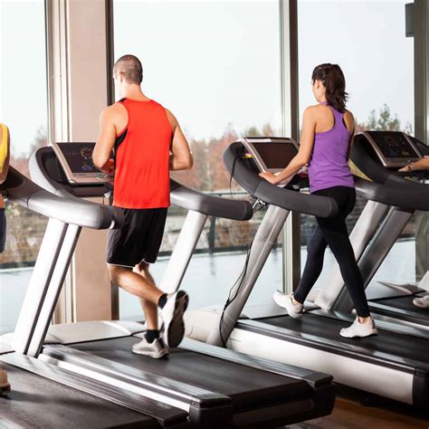 20 Minute Treadmill Workout for Runners - Snacking in Sneakers