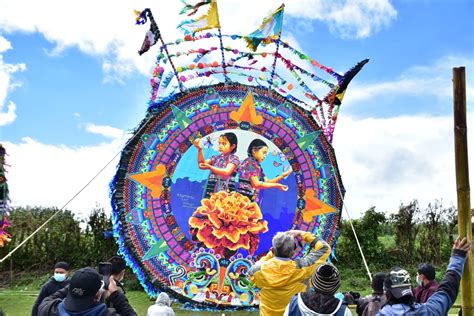 Festival de barriletes gigantes: Población pudo apreciar la tradición a distancia - Agencia ...