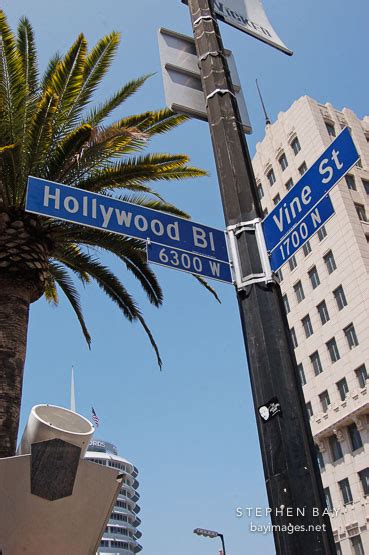 Photo: Hollywood and Vine street sign. Hollywood, California, USA.