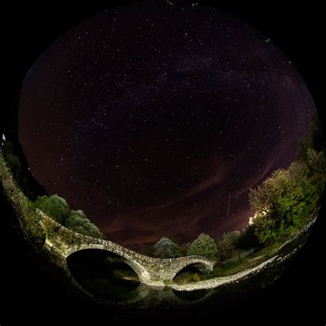 Night sky over the Milos bridge | ESO