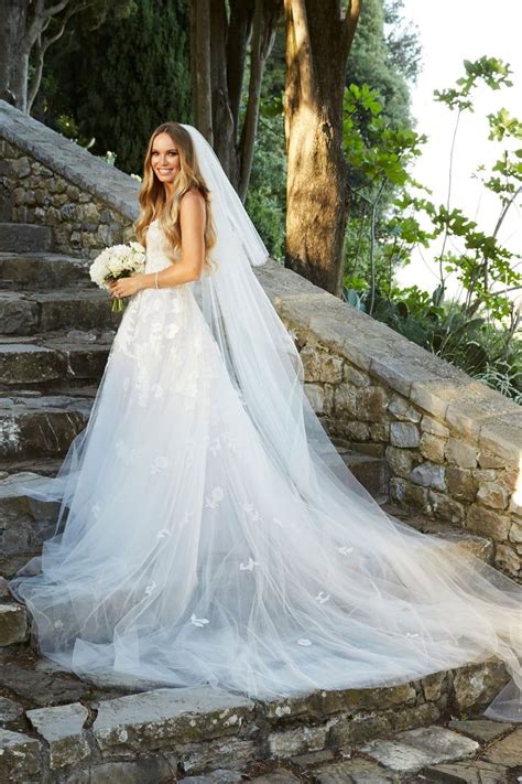 Caroline Wozniacki's Stunning Wedding Dress Is Dreamier Than the Tuscan ...