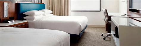 Hotel Room in Raleigh l Raleigh Marriott Crabtree Valley