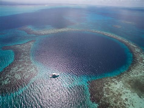 Blue Hole - Scuba Diving - San Pedro | Project Expedition