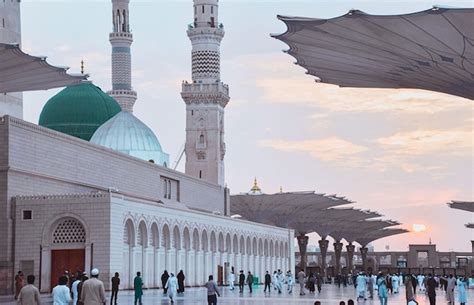 7 Interesting Facts About The Prophet’s Mosque In Medina | EnjoyTravel.com