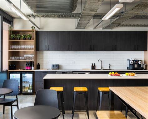 Office Kitchen Design Woes? Follow These 5+ Tips