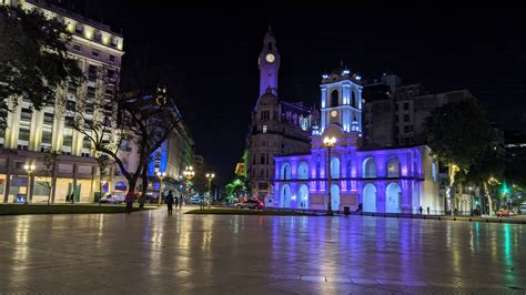 Night Sight shot of Plaza de Mayo, Buenos Aires (GCam Moto G7) : r/MotoG