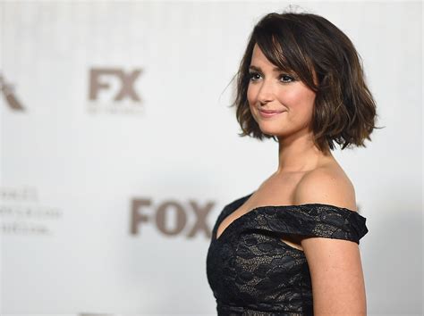 'Lily The AT&T Girl' Milana Vayntrub Speaks Out On Recent Social Media Attention - BroBible