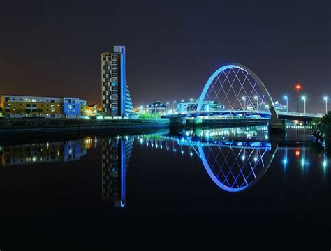 Glasgow : Clyde Arc bridge, sometimes referred to a the Squinty bridge; located over the river ...