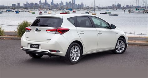 Toyota Corolla Hybrid Hatch Coming to Australia in 2016 - autoevolution