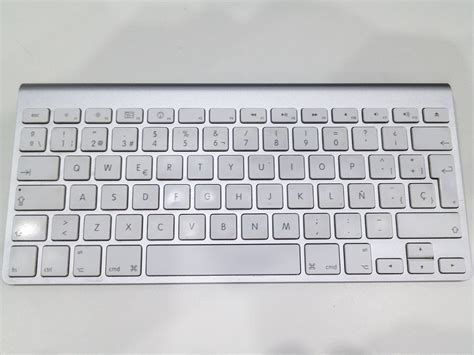 Apple Wireless Keyboard (A1255) Teardown - iFixit