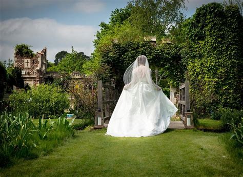 Capel Manor Gardens Wedding Fair - 13th November 2016