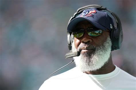 Houston Texans may fire Lovie Smith, hire Eagles coach in 2023