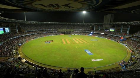 MI vs PBKS IPL 2023: Wankhede Stadium Mumbai Pitch Report, Team Records ...