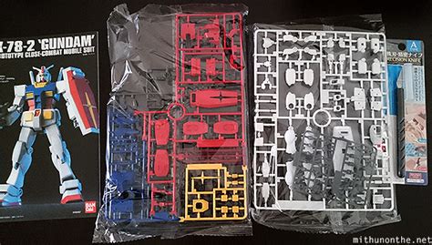 Building my first Gunpla: RX-78-2 Gundam HG model kit