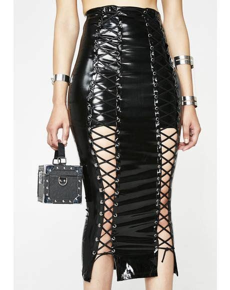 VINYL WORSHIP #dollskill #vinyl #pvc #leatherskirt #redskirt #diypantspunk | Fashion, Trendy ...