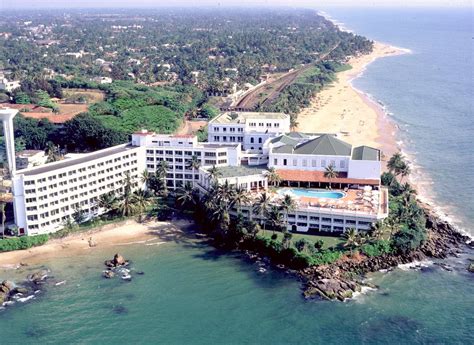 Mount Lavinia beach, Sri Lanka - Ultimate guide (November 2024)