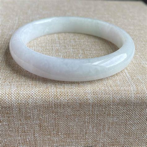 Burmese Jade Bangle 006 | The Accessory Circle – The Accessory Circle ...