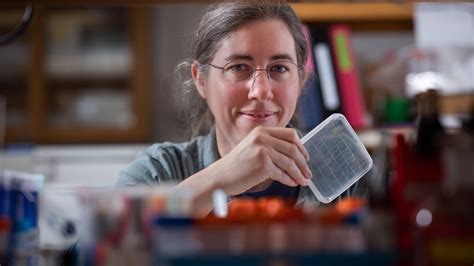 Aurora Toennisson: Exploring Space and Sharing Science | Plant and Microbial Biology