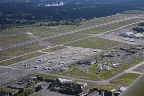 McChord AFB Flightline | Josh Kaiser | Flickr