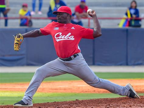 Cuban Baseball Players In The Major Leagues - BaseBall Wall