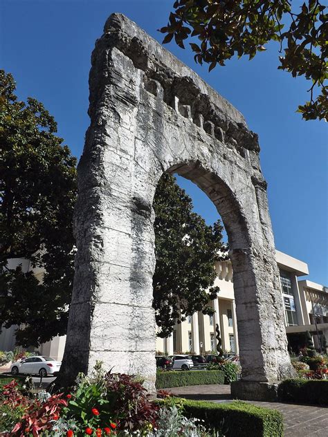 Arc de Campanus — Wikipédia