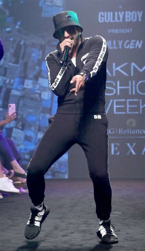 Gully Boy Ranveer Singh dons rapper's cap at Lakme Fashion Week 2019 ...