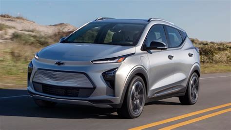 2022 Chevrolet Bolt EUV Brings SUV-Like Style to Chevy's EV Hatch