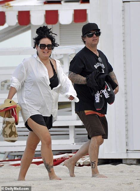 Green Day frontman Billie Joe Armstrong spotted on a beach in Miami | Daily Mail Online