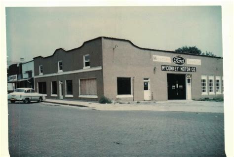 Farmer City Genealogical Society photo. Farmer City, IL. | Farmer city, Main street usa, House ...