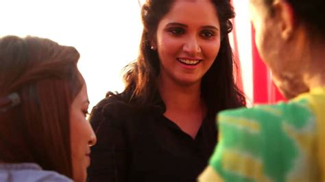 Sania Mirza turns makeup artist for a day! - Colors Tv