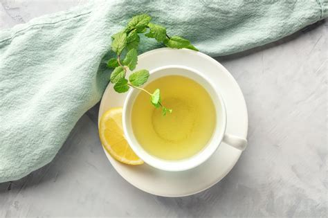 Health Benefits of Green Tea With Lemon | livestrong