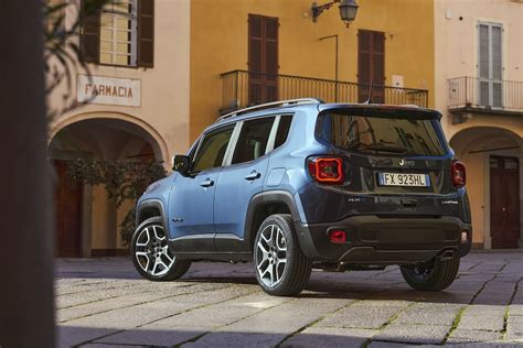 Jeep Renegade 4xe test drive | New car review 2020 | The Car Expert