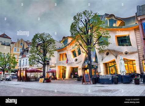 crooked house (krzywy domek), Sopot, Poland Stock Photo - Alamy