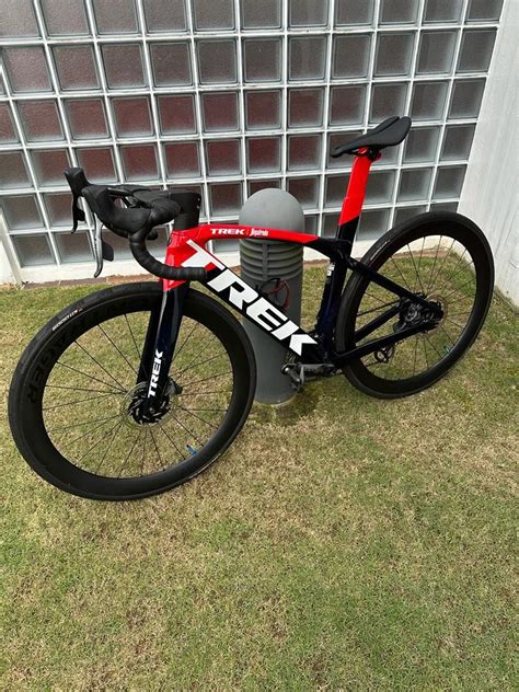 Trek Madone SLR 7 Disc eTap, Sports Equipment, Bicycles & Parts ...