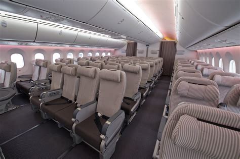 Japan Airlines to Take Delivery of Their First 787 Dreamliner on March 25th + Photos of the ...
