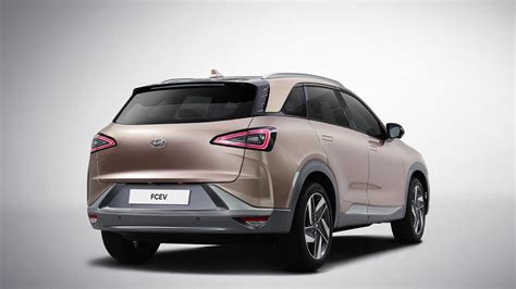 Hyundai gives first look at new fuel cell-powered SUV