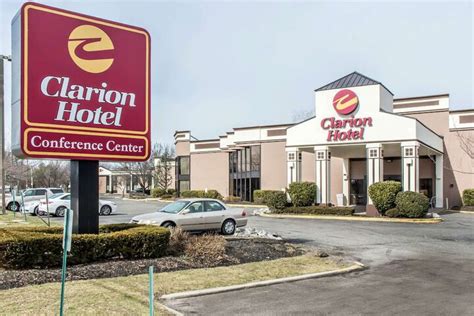 Clarion Hotel & Conference Center Ronkonkoma | Bookonline.com